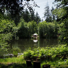 barefoot and bower gloucestershire lakeside yurt