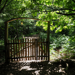 gate barefoot and bower